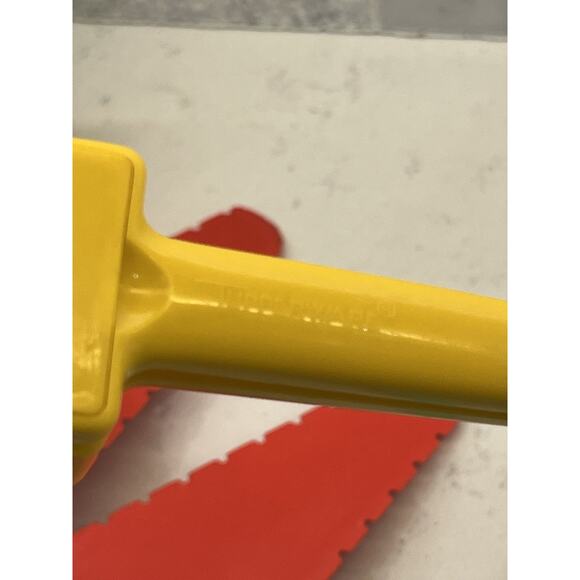 VTG Tupperware Nesting Cups, Caddy, Grapefruit Knives, Cake Server, Corn Butter - Picture 8 of 14